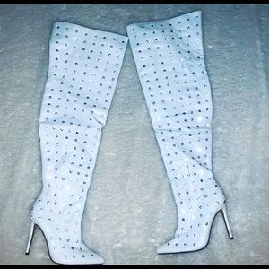 Brand new white leather rhinestone boots